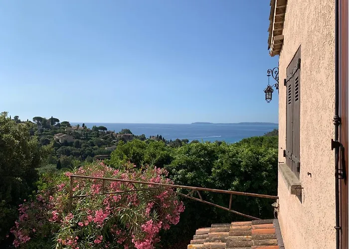Provencale Avec Vue Panoramique Le Lavandou